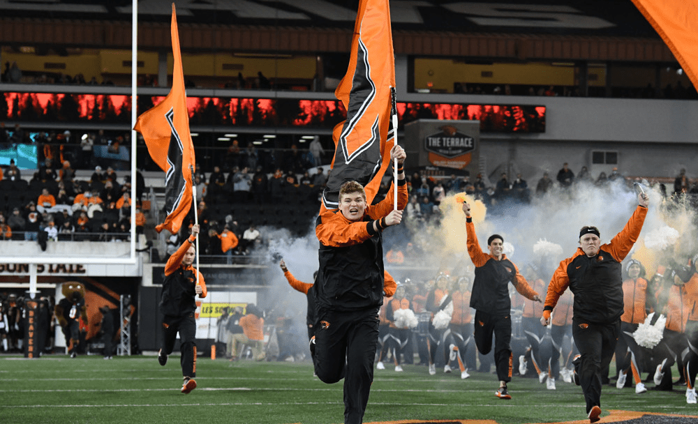 Oregon State Football Cheerleaders