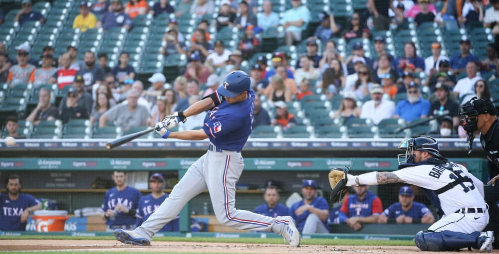 Corey Seager hits home run prop