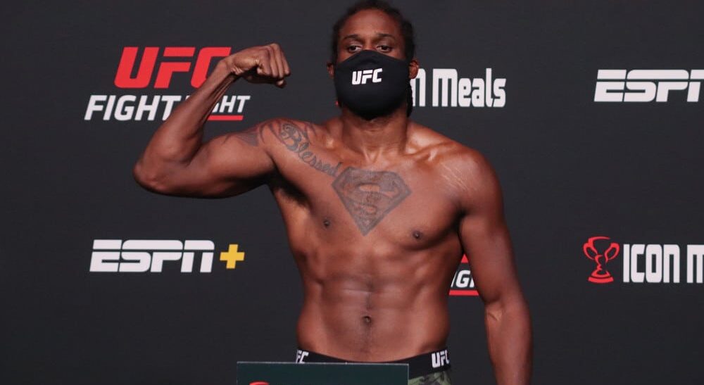 Ryan Spann weighs in for UFC fight