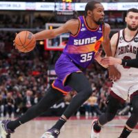 Kevin Durant of Phoenix Suns drives lane