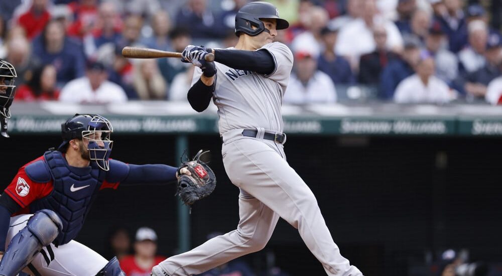 Anthony Rizzo of Yankees hits home run