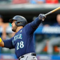 Eugenio Suarez of Mariners hits home run