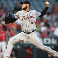 Eduardo Rodriguez pitches baseball for Tigers