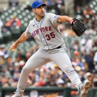 Justin Verlander of Mets pitches baseball