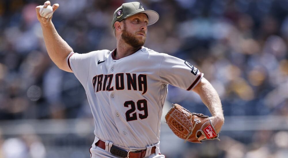 Merrill Kelly of Diamondbacks pitches MLB baseball