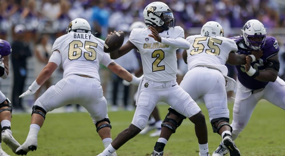 Colorado college football QB Shedeur Sanders throws ball in Week 2