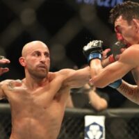 Alexander Volkanovski wins UFC fight prepping for UFC 294