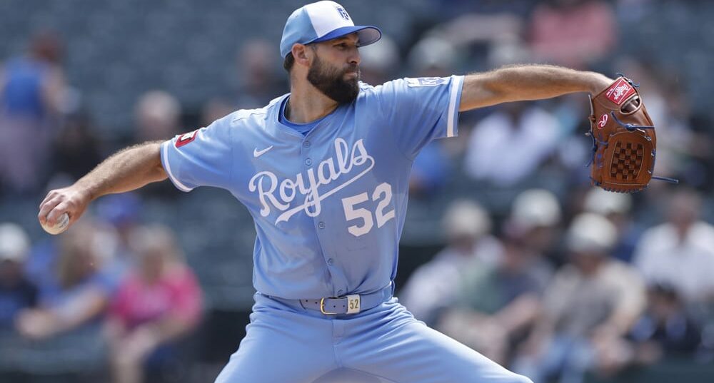 Michael Wacha attempts to hit NRFI - July 25, 2025
