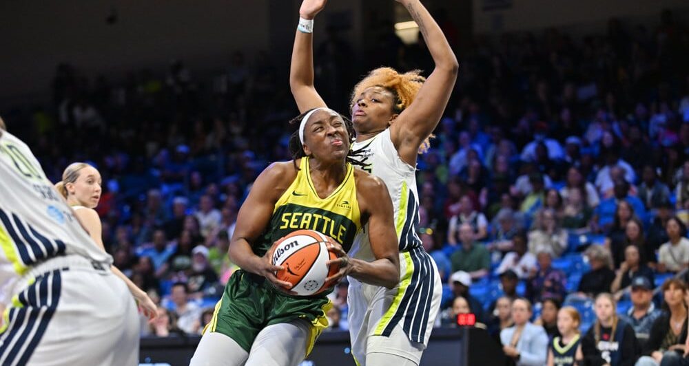 Nneka Ogwumike attempts to pass WNBA player props - June 20, 2025