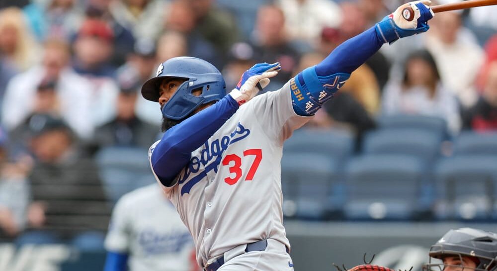 Teoscar Hernandez attempts to hit home run prop - June 20, 2025